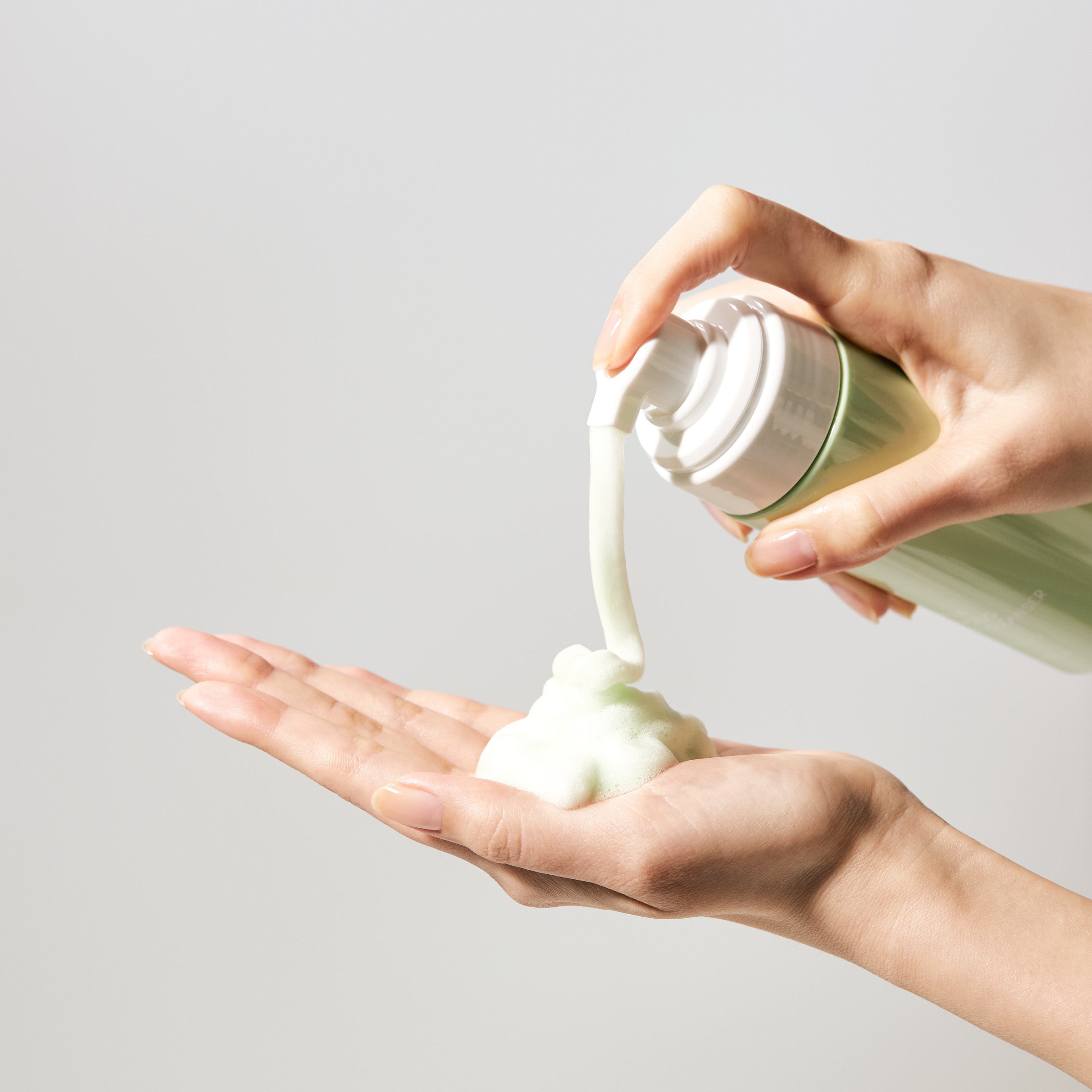 Jeju Yuja Balancing Bubble Cleanser (145ml)